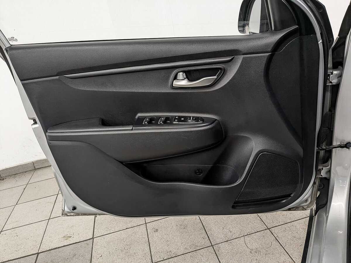 Купить Kia Rio, 2020, 182 854 км.. Фото: #16