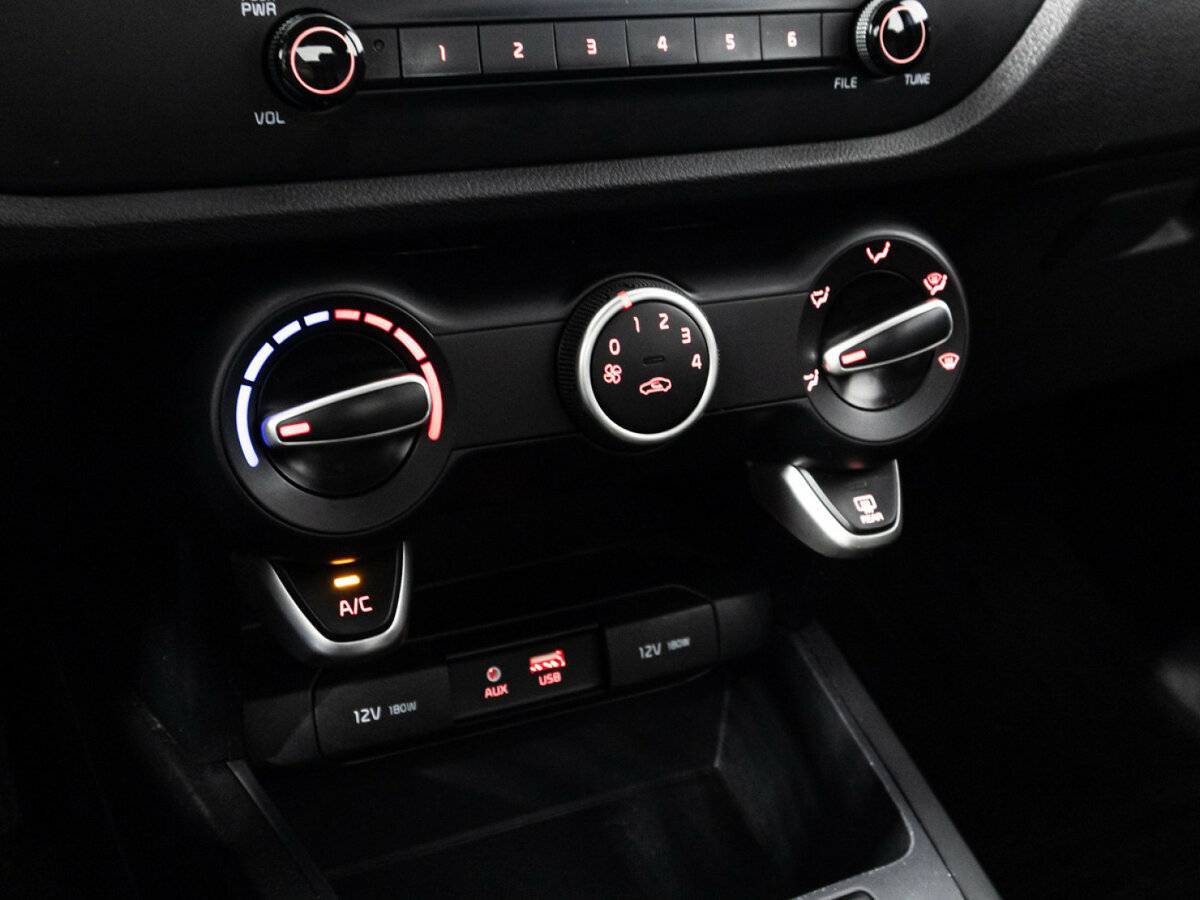 Купить Kia Rio, 2019, 81 706 км.. Фото: #14