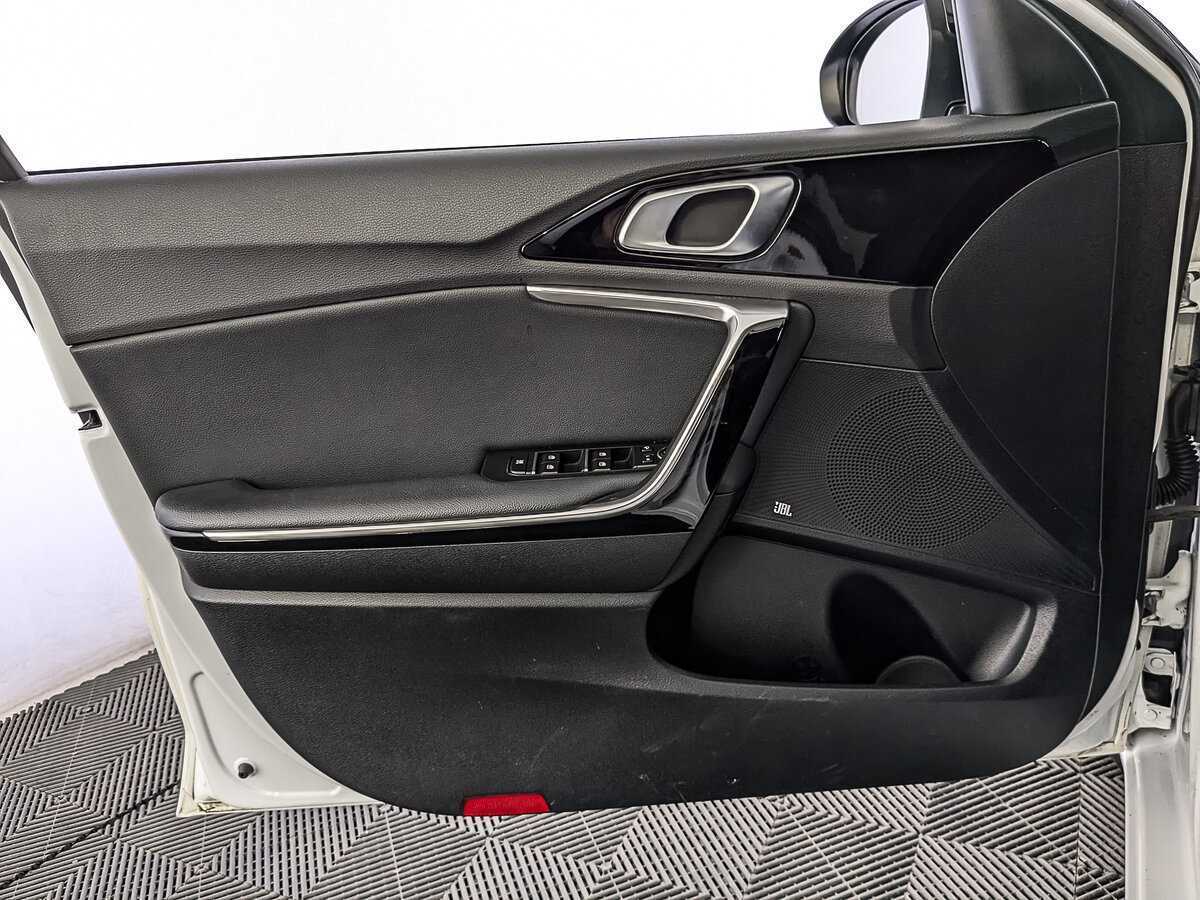 Купить Kia Ceed, 2019, 97 434 км.. Фото: #18