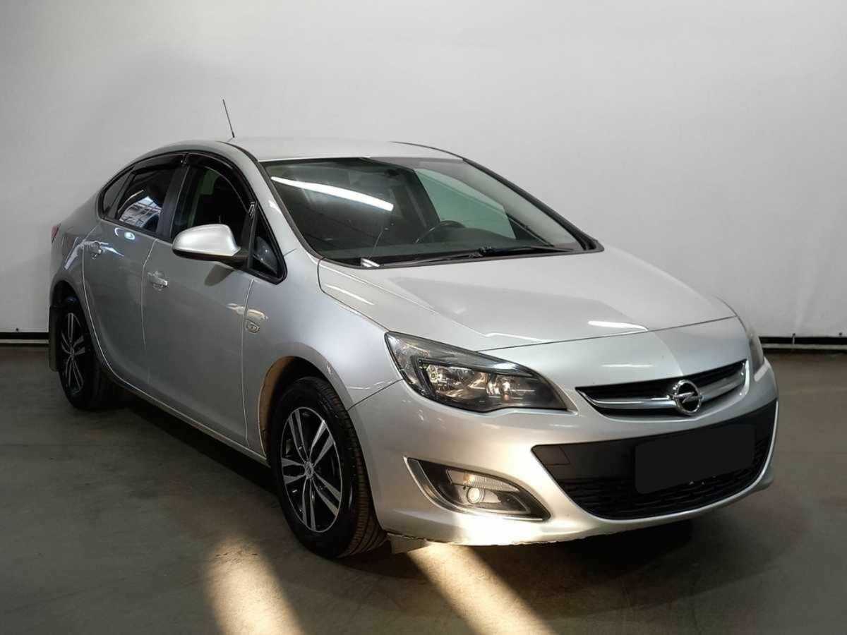 Купить Opel Astra, 2012, 181 509 км.. Фото: #2