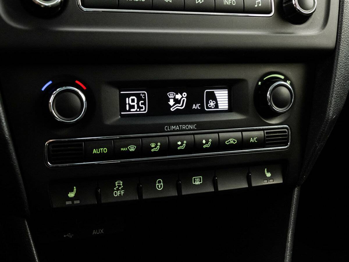 Купить Skoda Rapid, 2015, 150 162 км.. Фото: #12