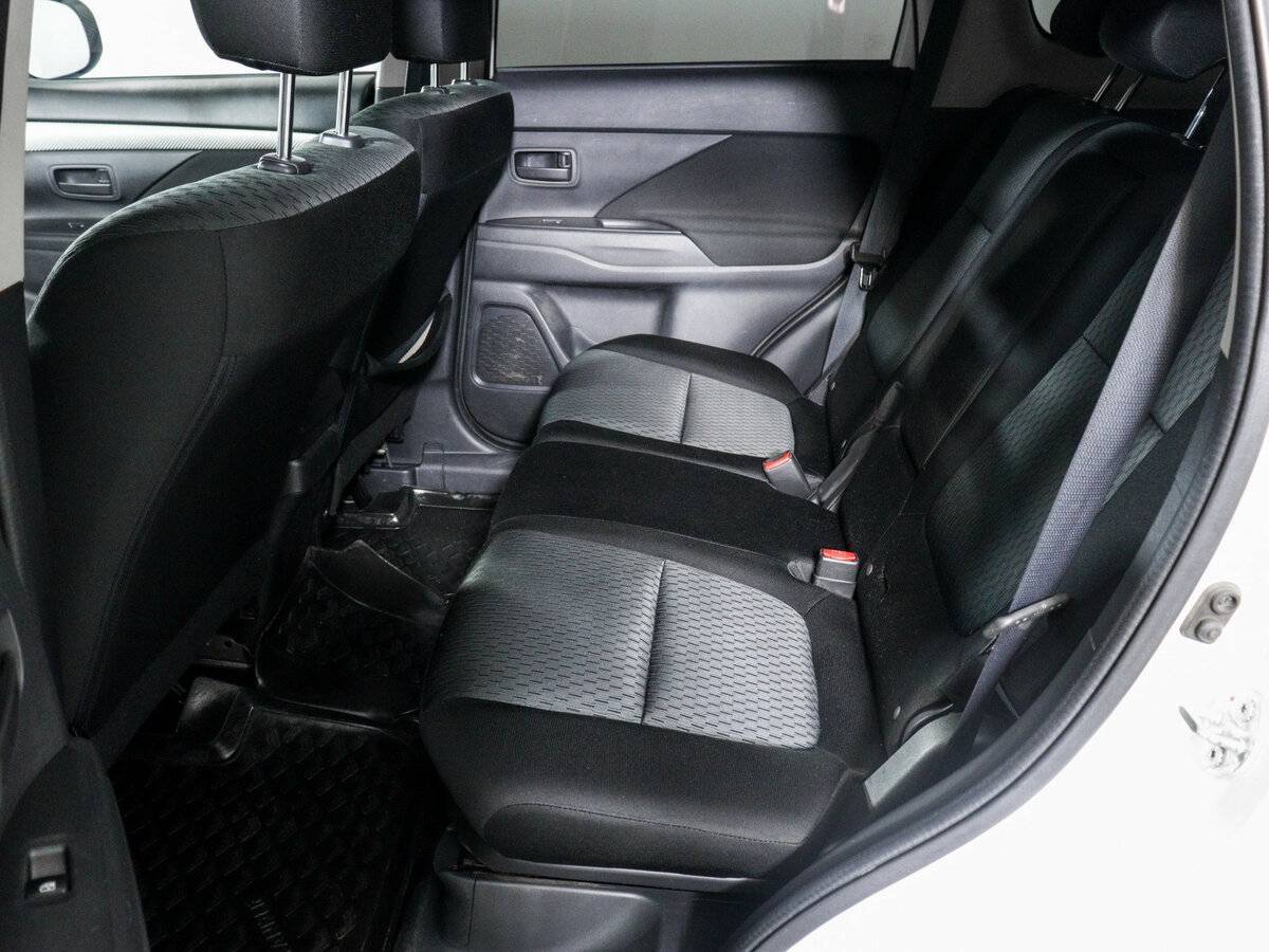 Купить Mitsubishi Outlander, 2015, 126 709 км.. Фото: #6