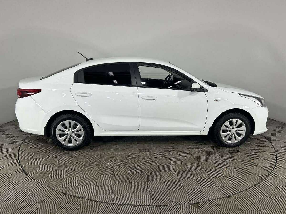 Купить Kia Rio, 2018, 39 716 км.. Фото: #3