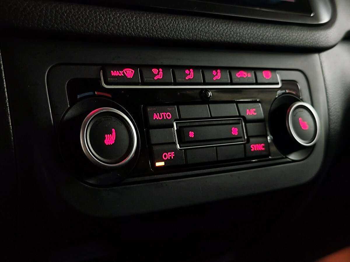 Купить Volkswagen Tiguan, 2013, 208 555 км.. Фото: #11