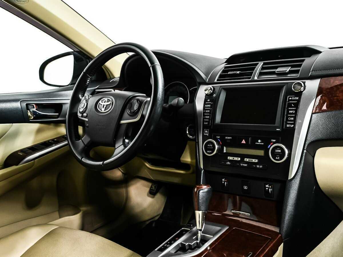 Купить Toyota Camry, 2013, 146 268 км.. Фото: #8