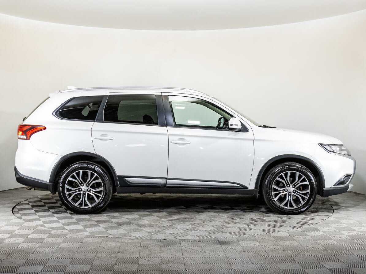 Купить Mitsubishi Outlander, 2017, 140 611 км.. Фото: #3