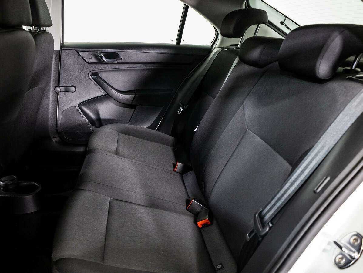 Купить Skoda Rapid, 2017, 81 872 км.. Фото: #7