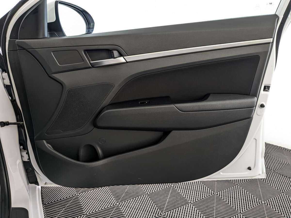 Купить Hyundai Elantra, 2020, 68 111 км.. Фото: #24