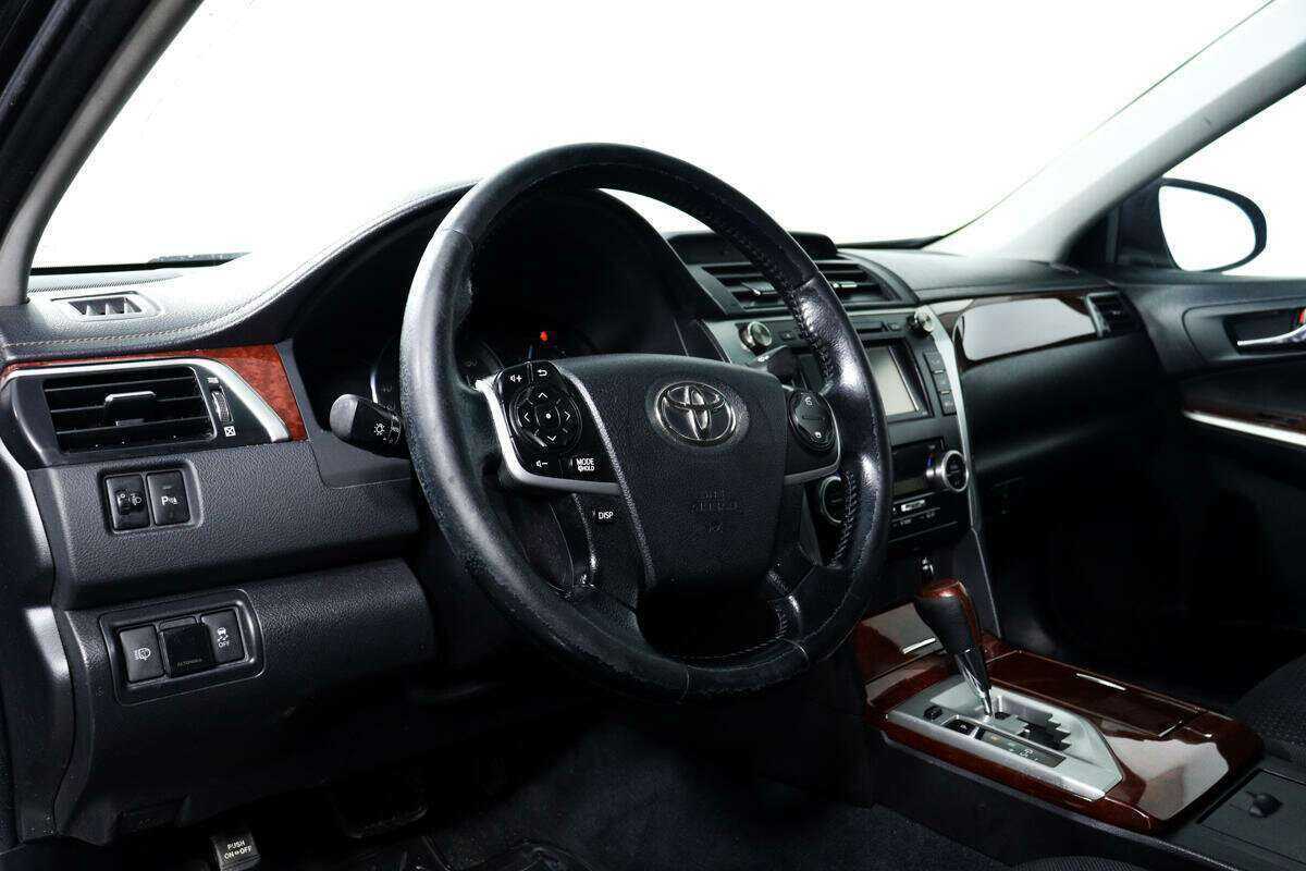 Купить Toyota Camry, 2012, 228 268 км.. Фото: #12