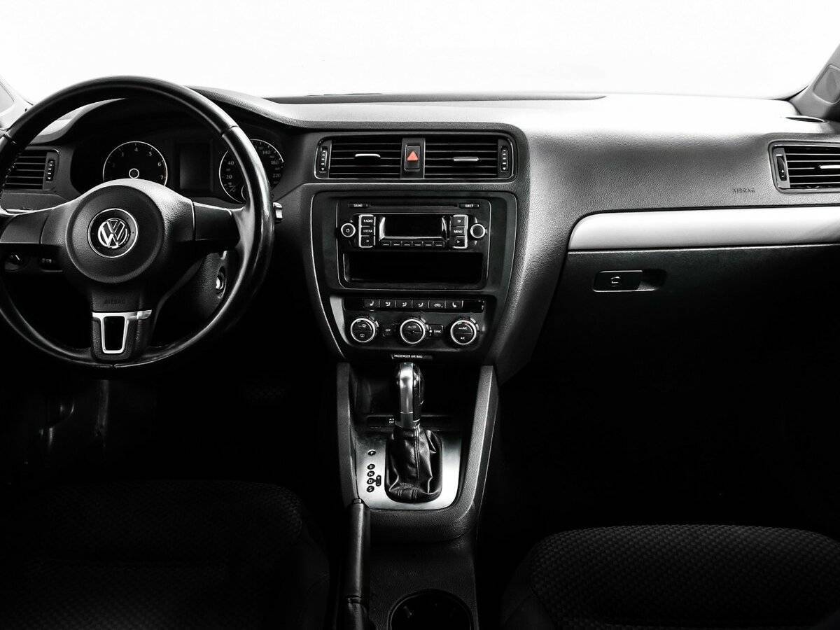 Купить Volkswagen Jetta, 2013, 116 150 км.. Фото: #10