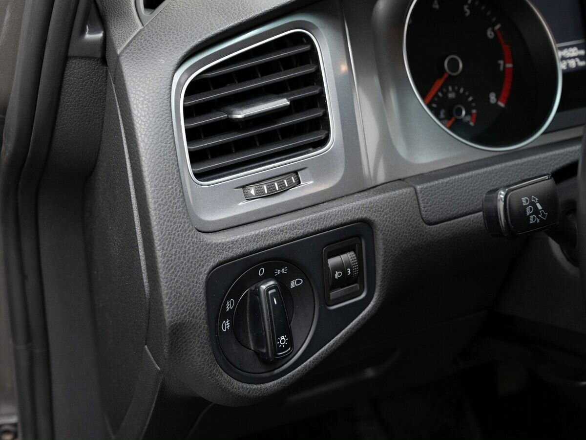 Купить Volkswagen Golf, 2013, 212 797 км.. Фото: #18