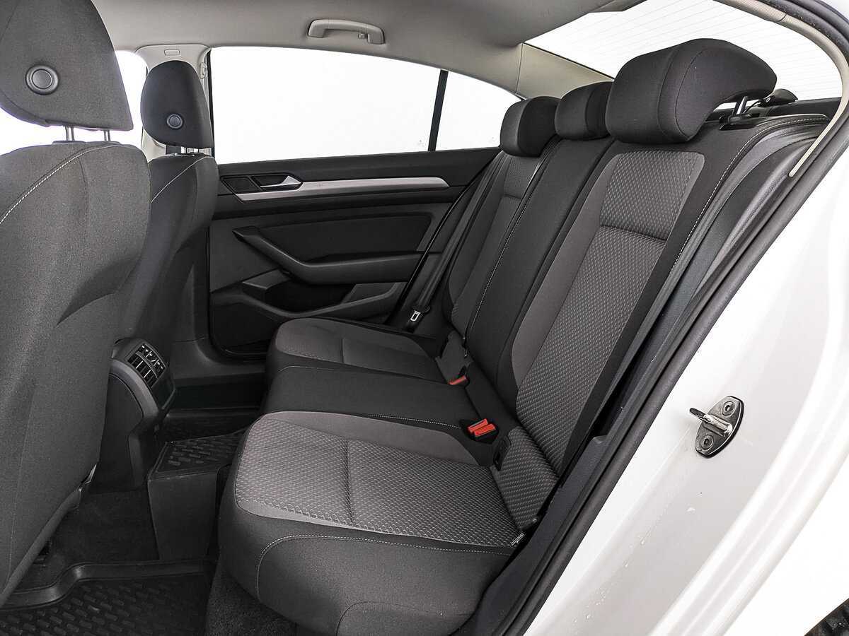 Купить Volkswagen Passat, 2017, 120 532 км.. Фото: #17