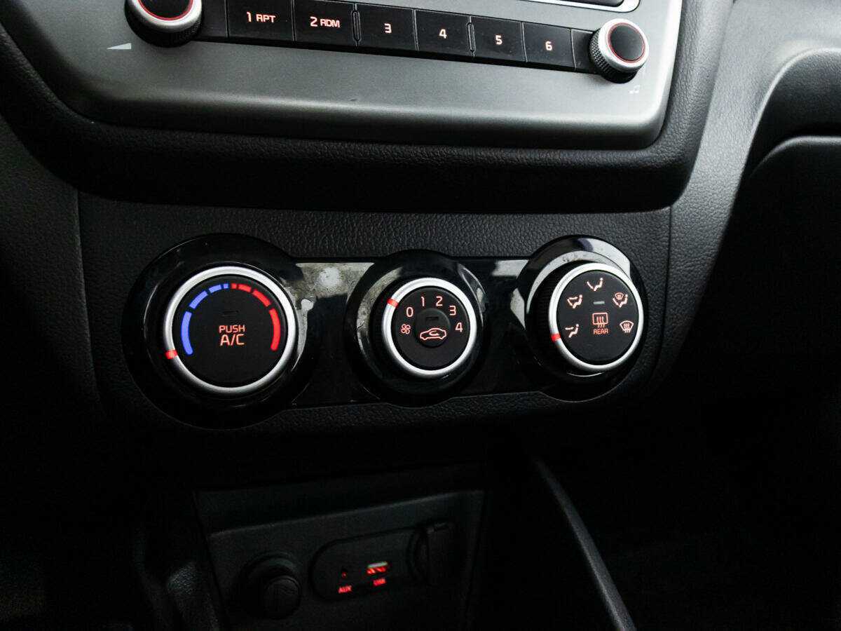 Купить Kia Rio, 2016, 96 671 км.. Фото: #14