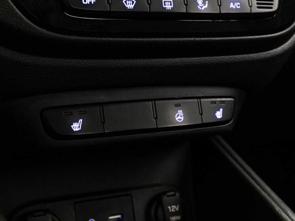 Купить Hyundai Solaris, 2018, 89 299 км.. Фото: #14