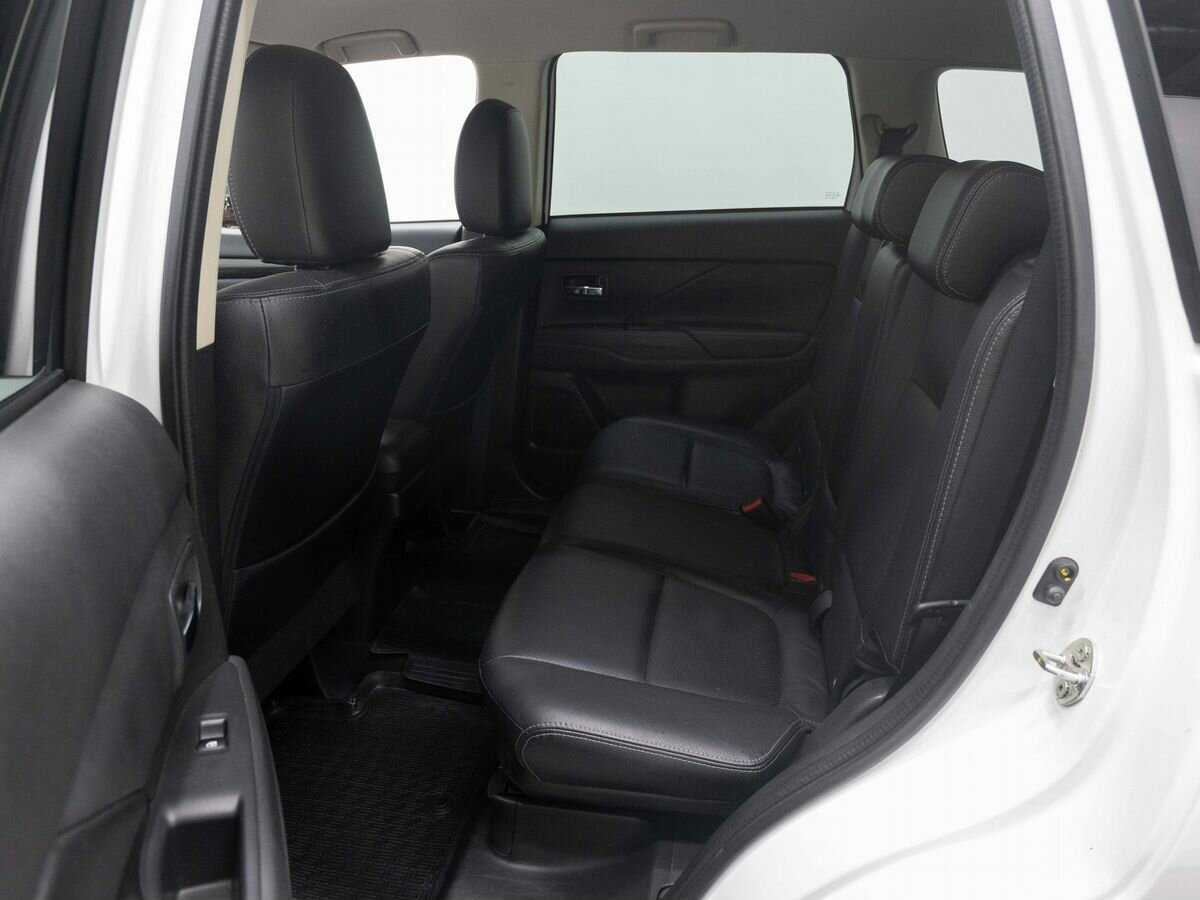 Купить Mitsubishi Outlander, 2016, 176 533 км.. Фото: #10