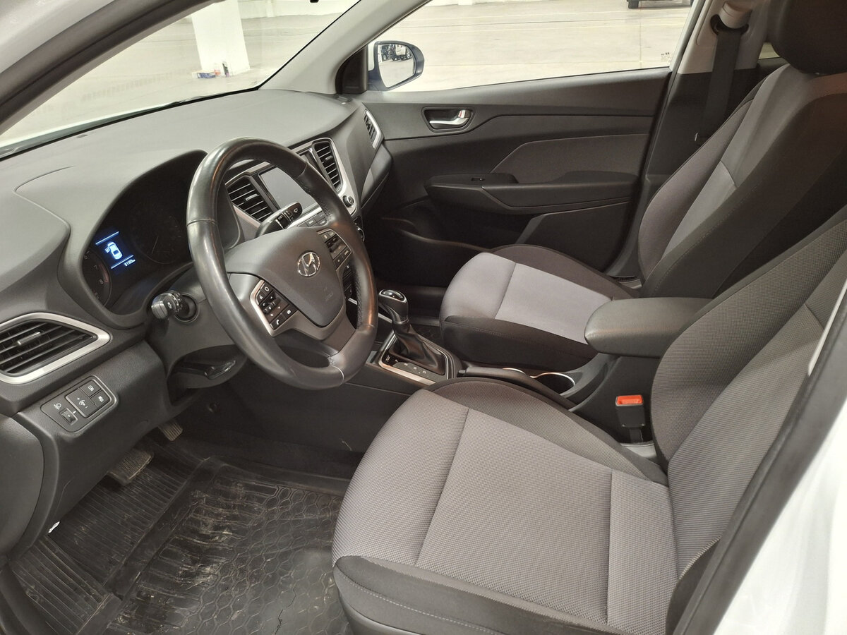 Купить Hyundai Solaris, 2017, 51 103 км.. Фото: #15