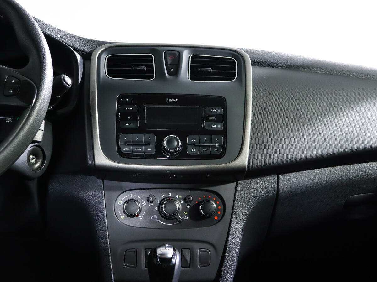 Купить Renault Logan, 2017, 68 755 км.. Фото: #12