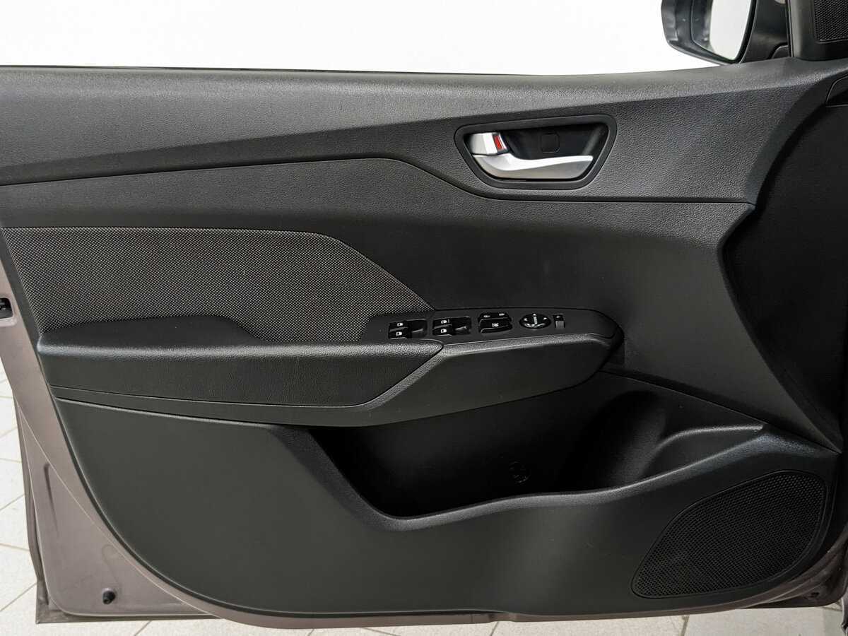 Купить Hyundai Solaris, 2018, 129 664 км.. Фото: #14