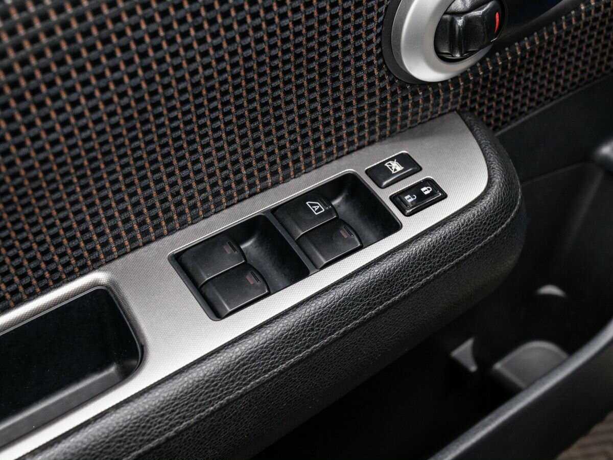 Купить Nissan Tiida, 2012, 197 312 км.. Фото: #15