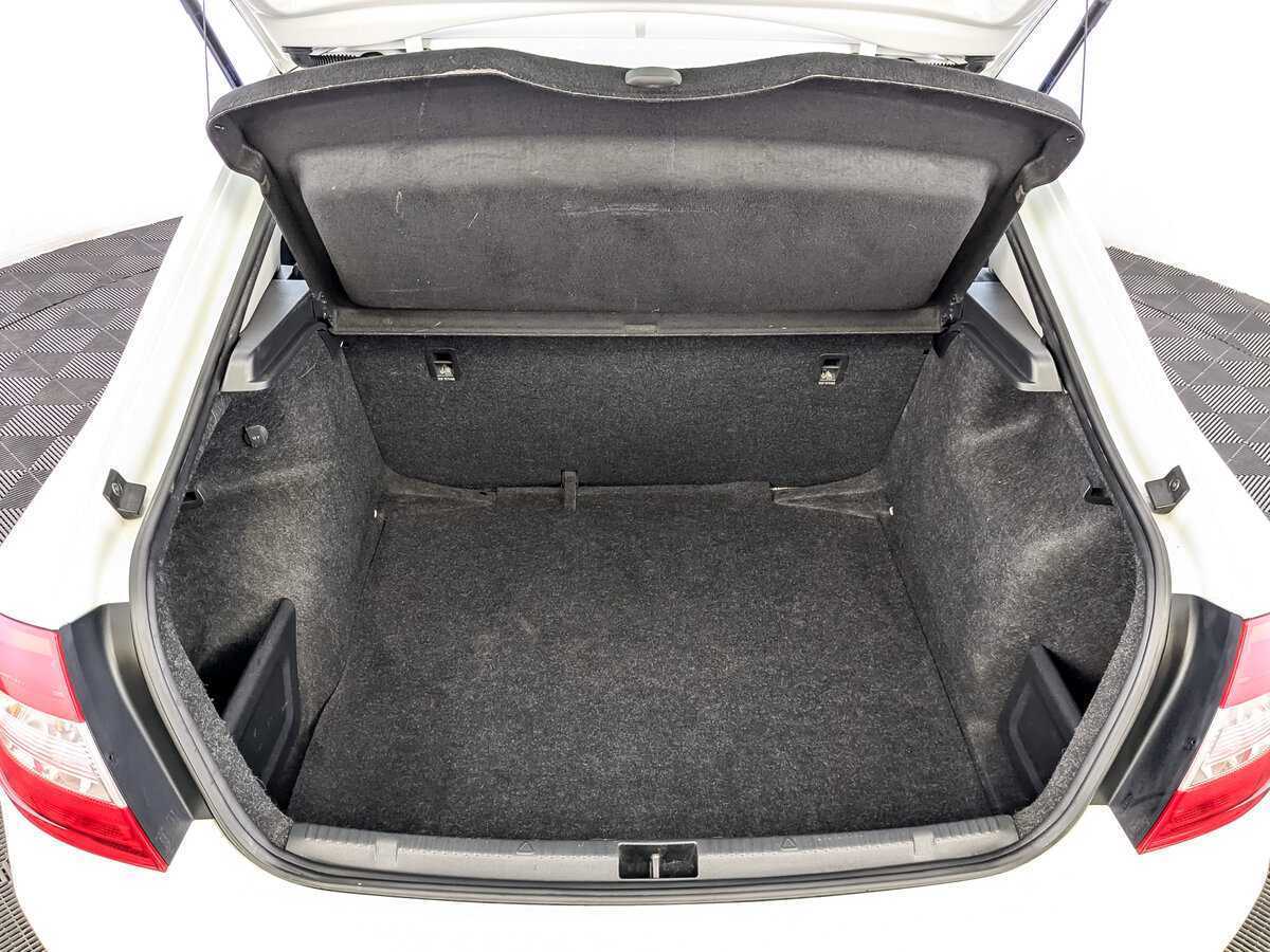 Купить Skoda Rapid, 2017, 180 415 км.. Фото: #9