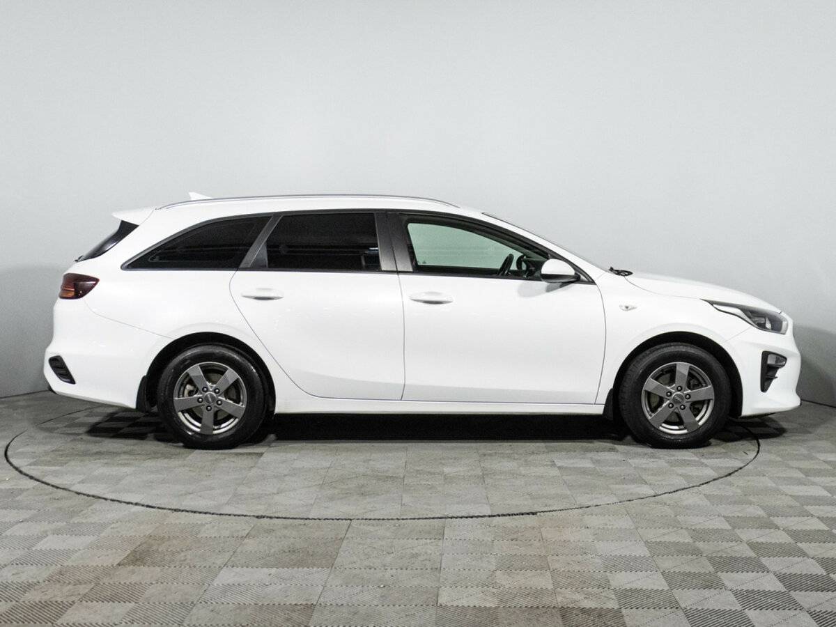 Купить Kia Ceed, 2019, 68 732 км.. Фото: #3