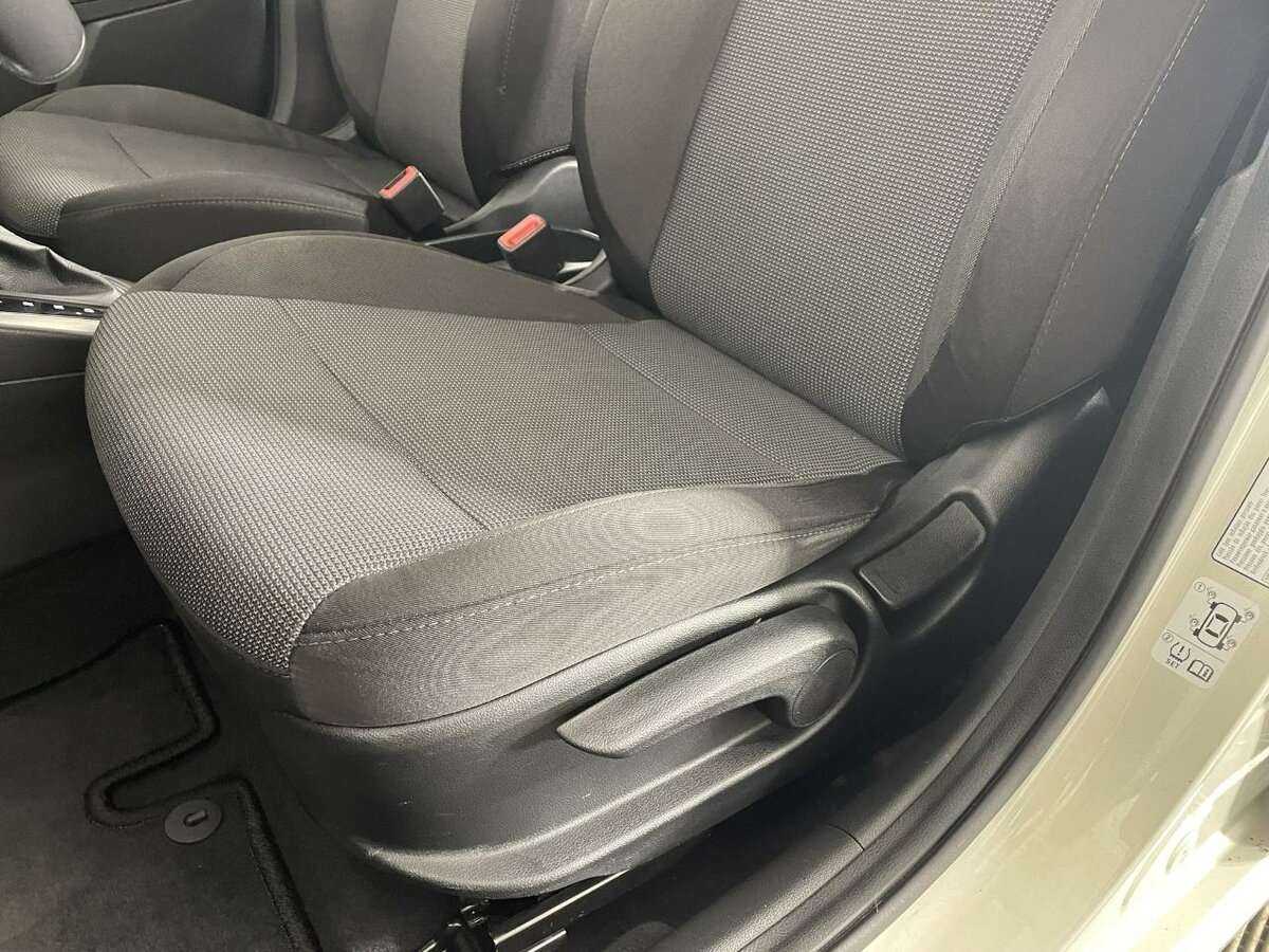 Купить Hyundai Solaris, 2018, 69 242 км.. Фото: #9