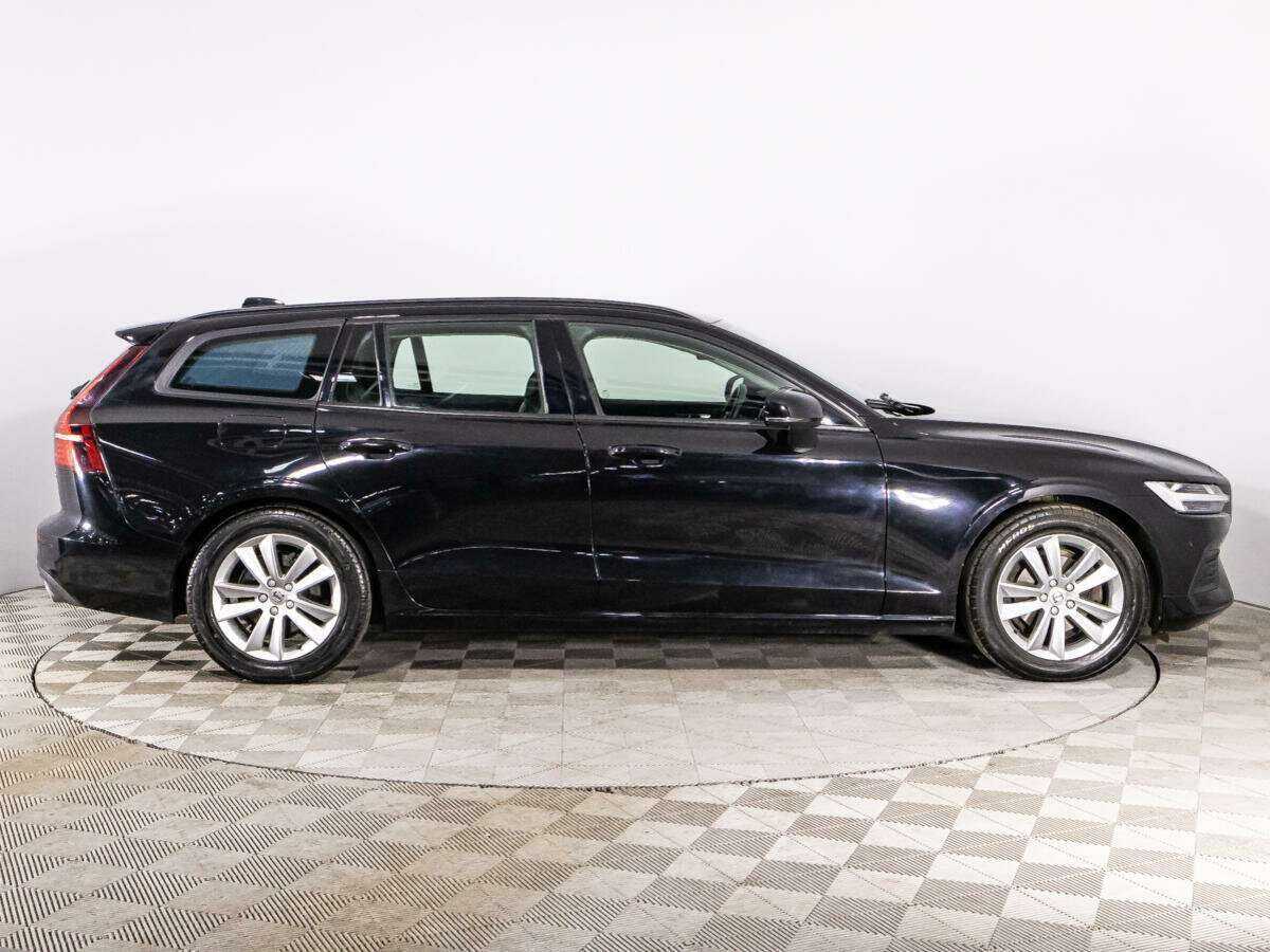 Купить Volvo V60, 2018, 223 990 км.. Фото: #3