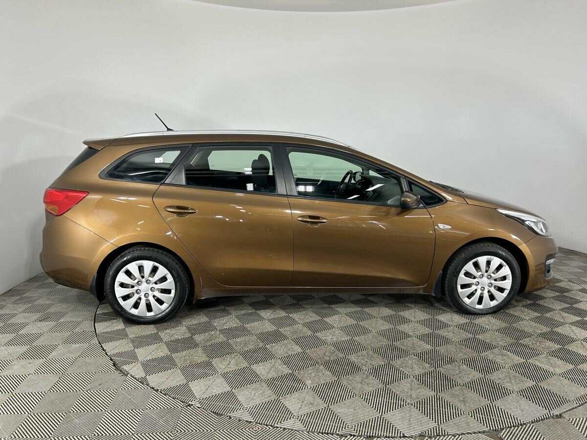 Купить Kia Ceed, 2016, 130 112 км.. Фото: #2