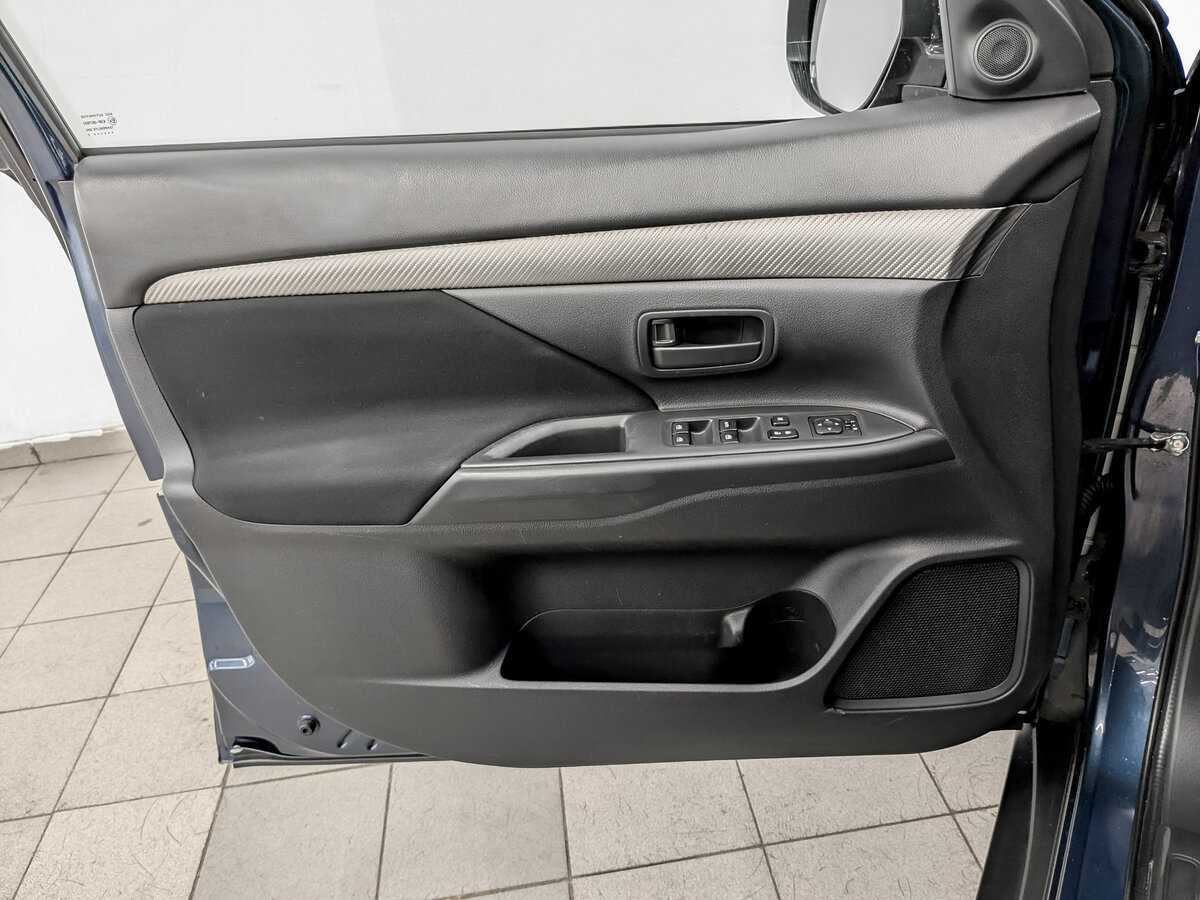 Купить Mitsubishi Outlander, 2017, 168 002 км.. Фото: #18