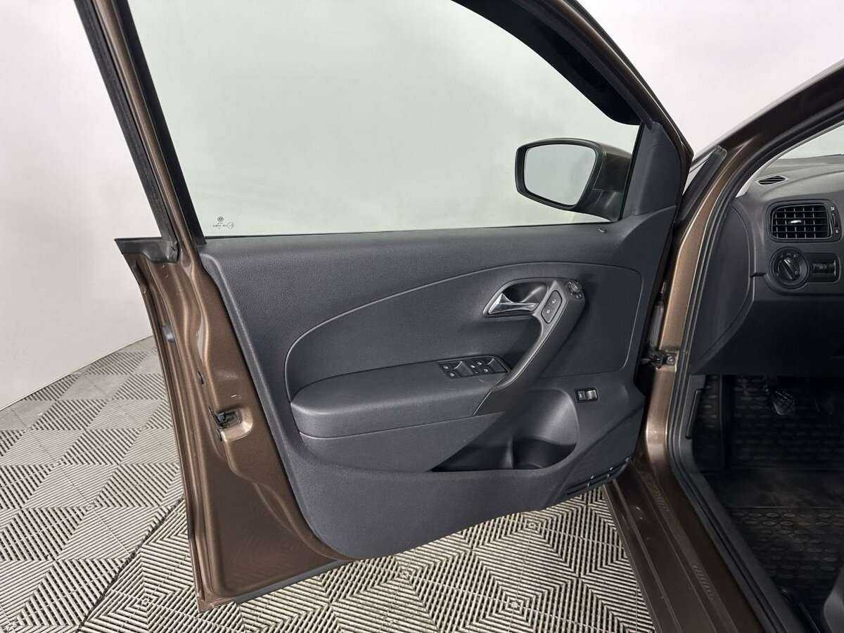 Купить Volkswagen Polo, 2016, 94 342 км.. Фото: #7