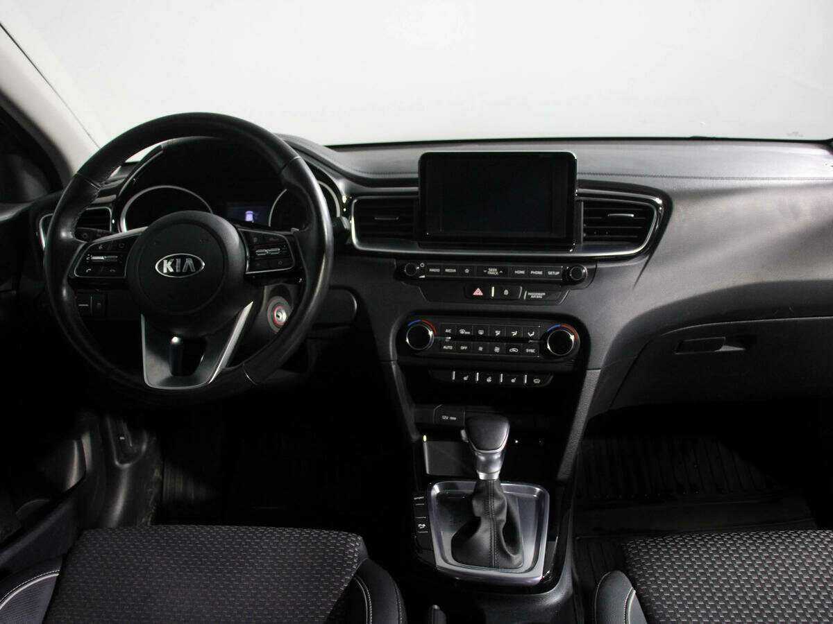 Купить Kia Ceed, 2018, 76 901 км.. Фото: #9