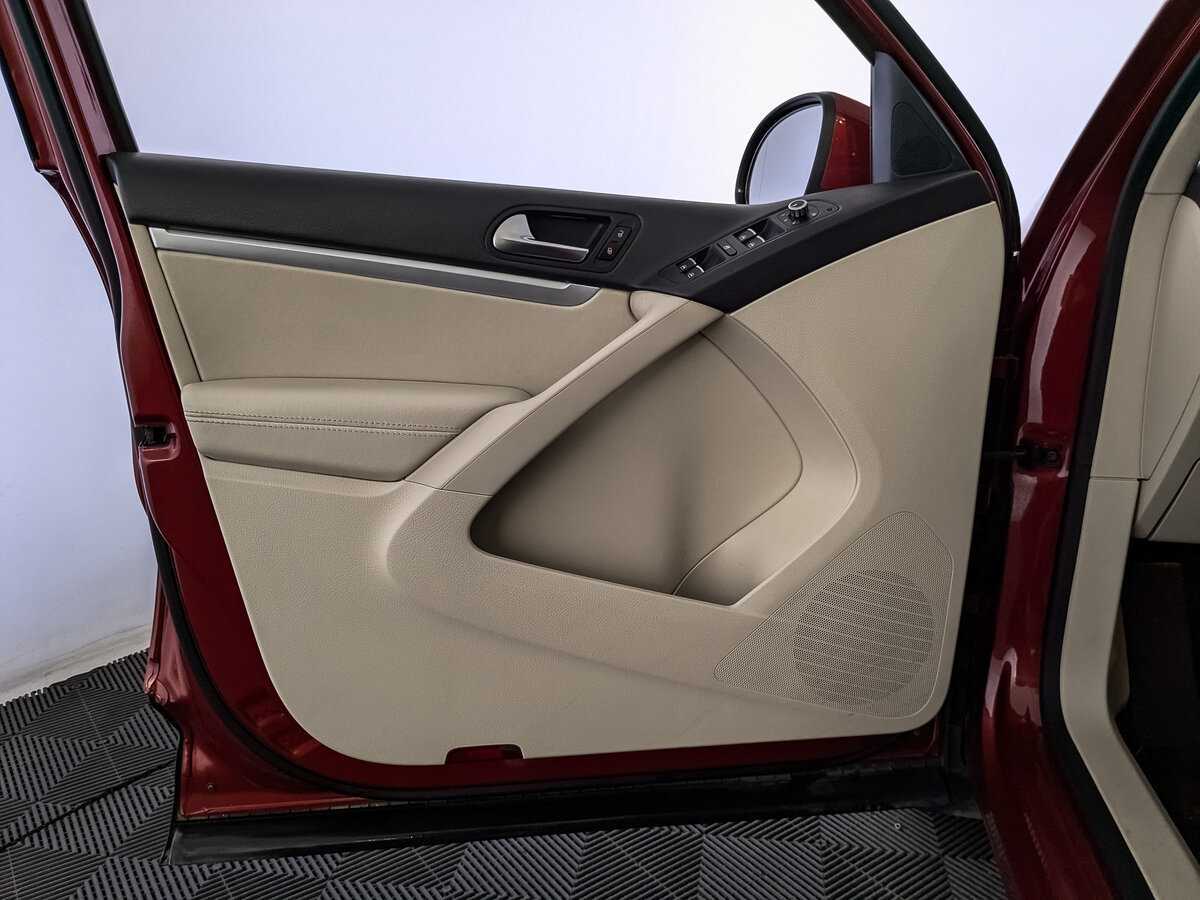 Купить Volkswagen Tiguan, 2014, 124 149 км.. Фото: #14