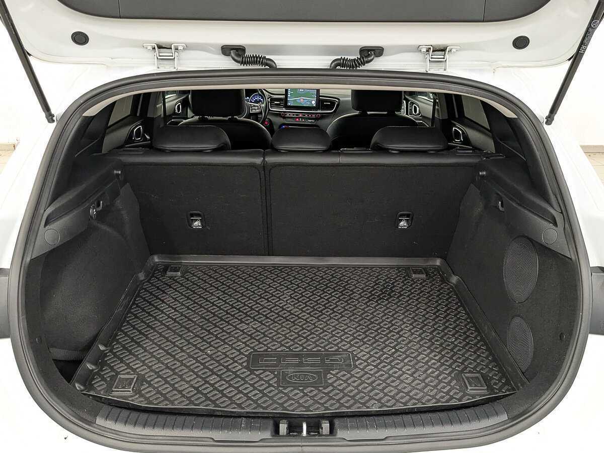 Купить Kia Ceed, 2018, 81 704 км.. Фото: #9