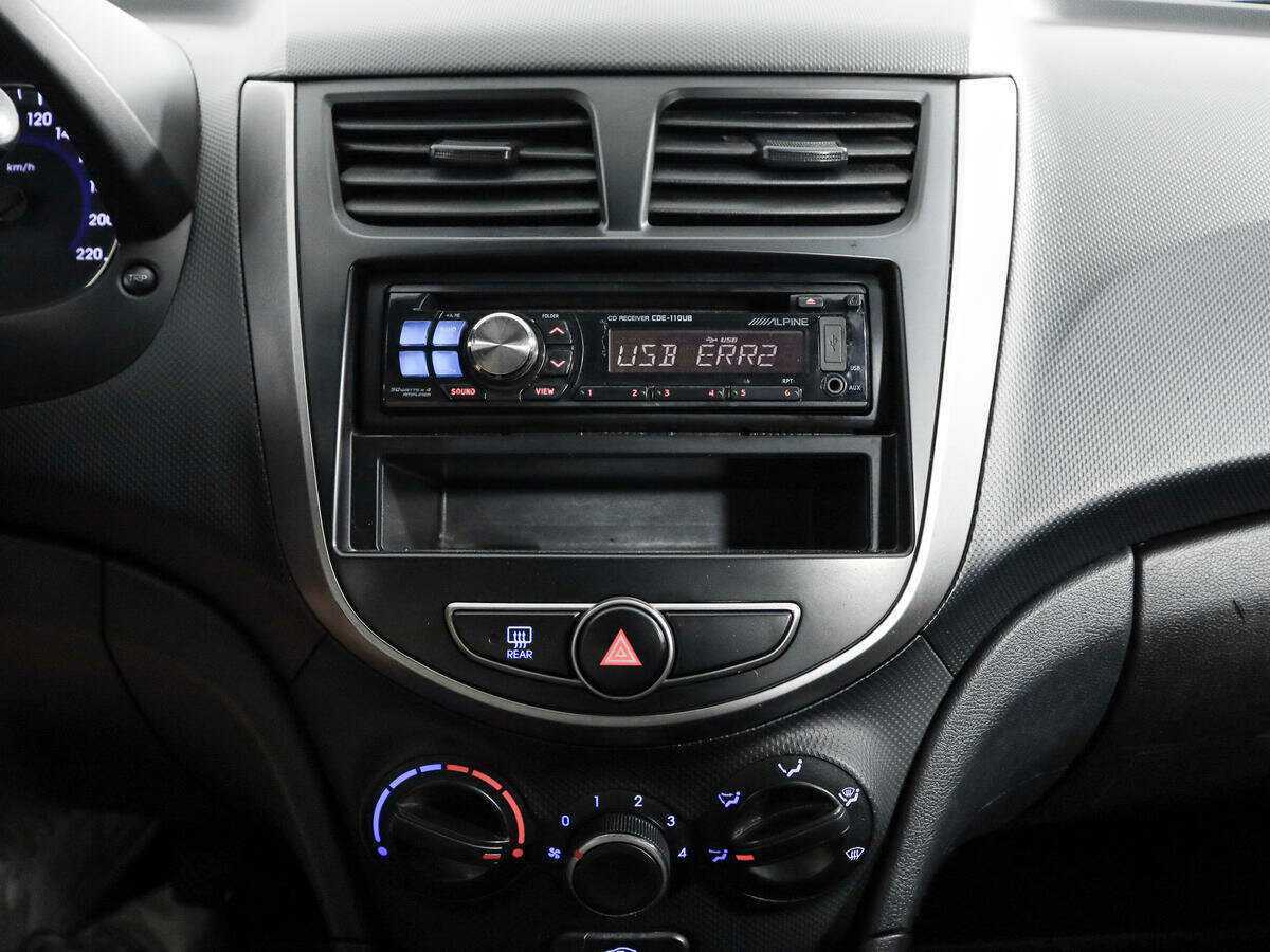 Купить Hyundai Solaris, 2014, 259 937 км.. Фото: #12
