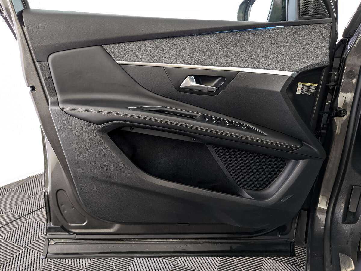 Купить Peugeot 3008, 2018, 187 811 км.. Фото: #13