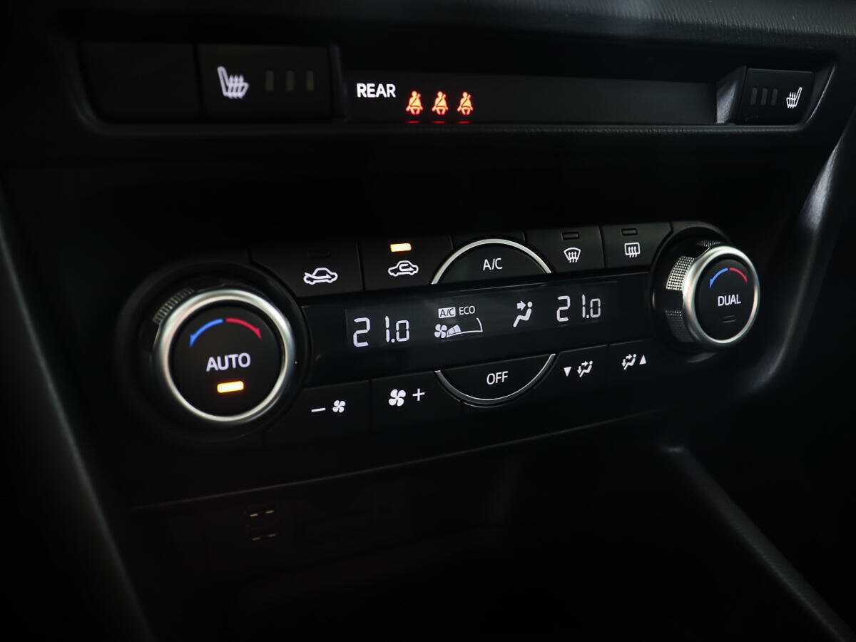 Купить Mazda 3, 2017, 120 610 км.. Фото: #16