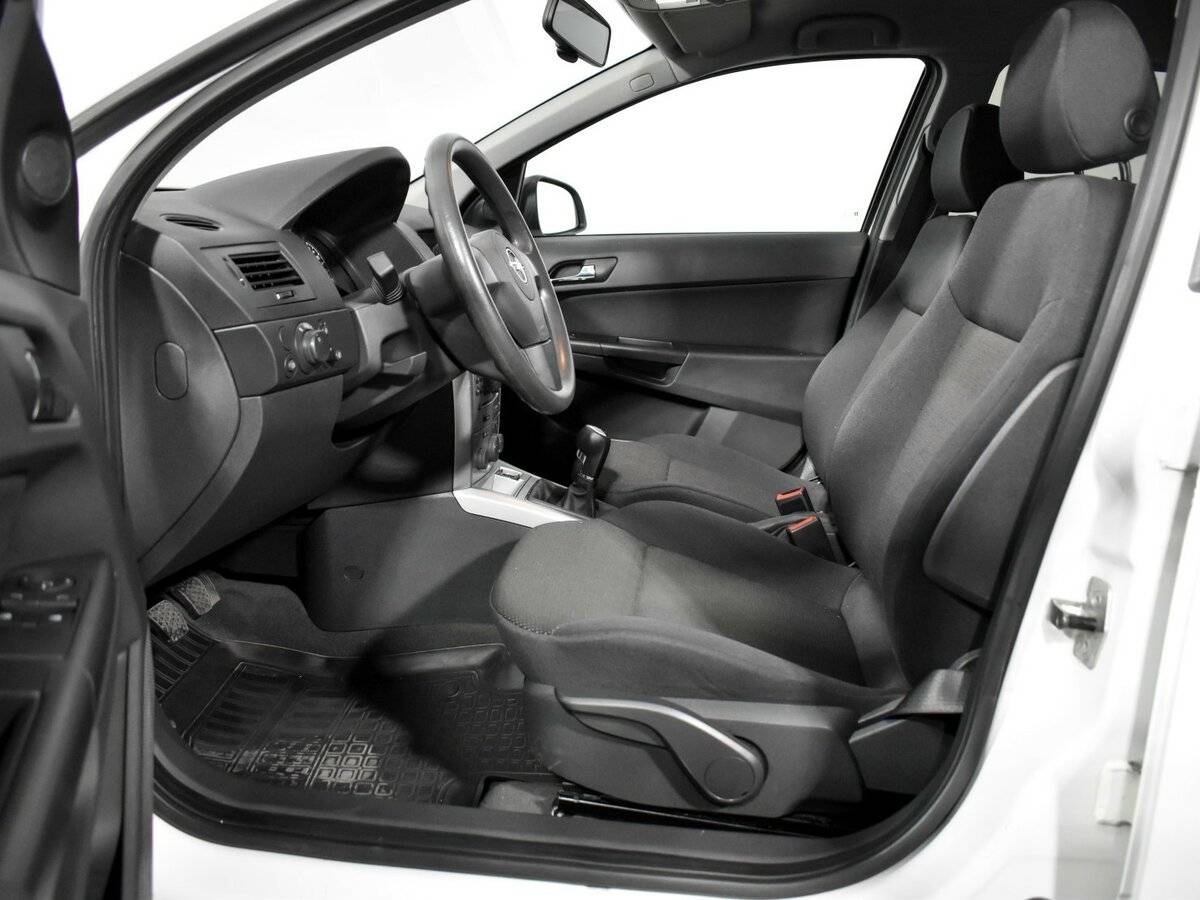 Купить Opel Astra, 2013, 65 500 км.. Фото: #8