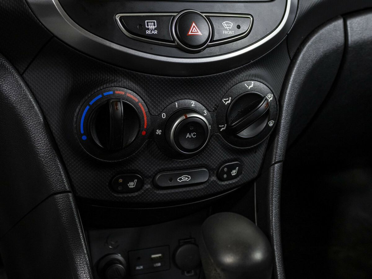 Купить Hyundai Solaris, 2015, 37 828 км.. Фото: #12