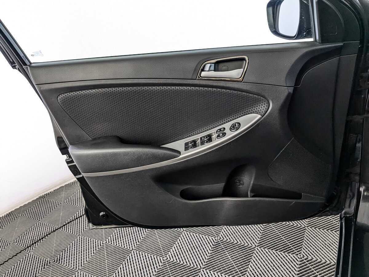 Купить Hyundai Solaris, 2015, 135 125 км.. Фото: #14