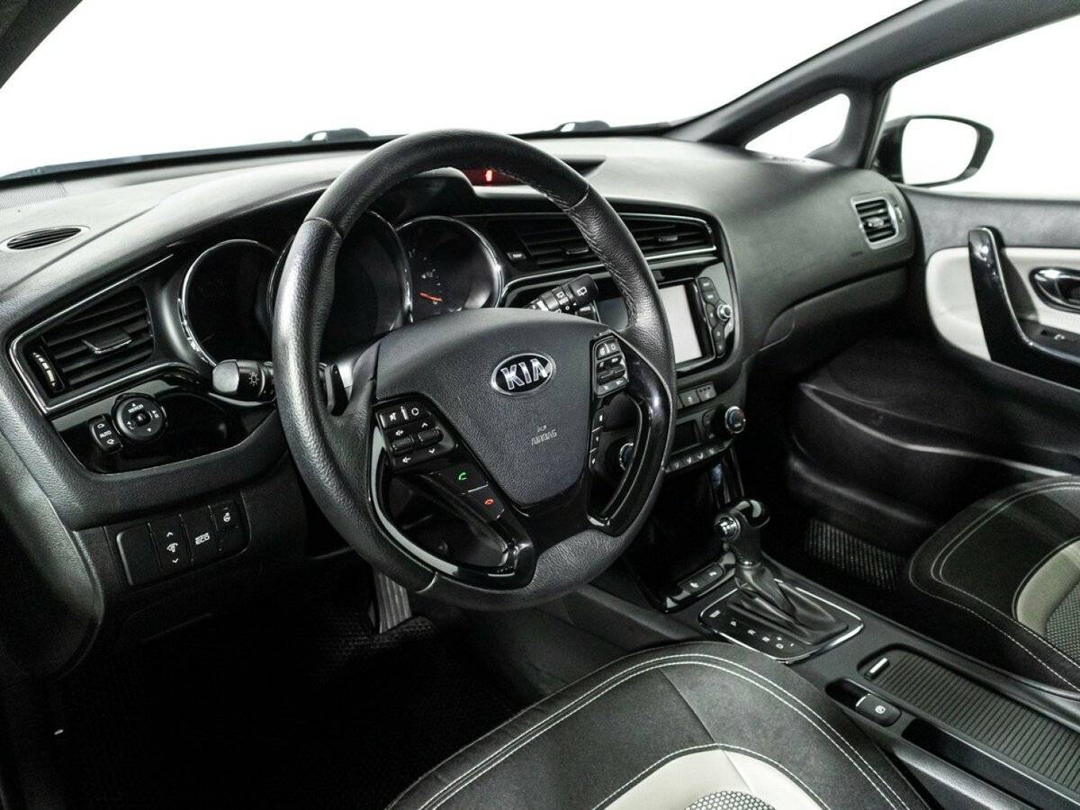 Купить Kia Ceed, 2016, 78 987 км.. Фото: #10