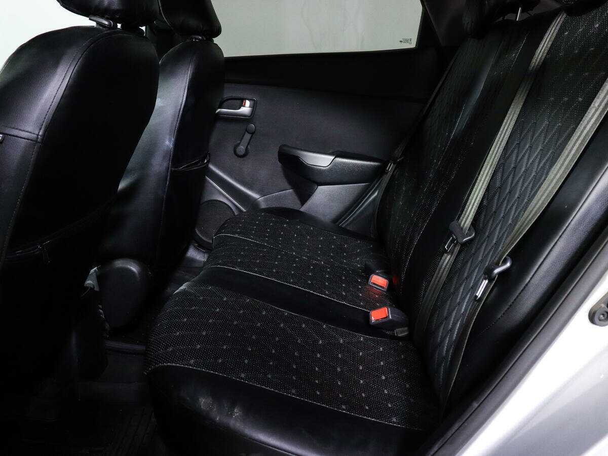 Купить Kia Rio, 2017, 507 304 км.. Фото: #9