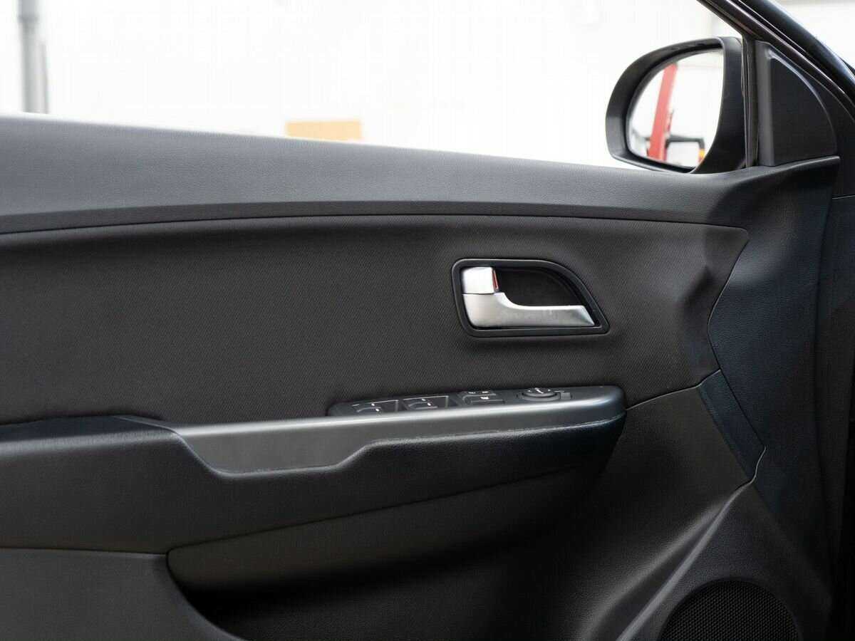 Купить Kia Rio, 2015, 88 315 км.. Фото: #14