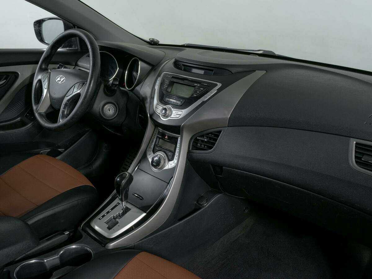 Купить Hyundai Elantra, 2012, 139 611 км.. Фото: #8