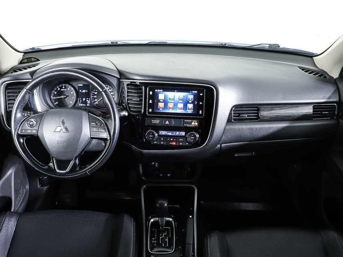Купить Mitsubishi Outlander, 2017, 73 813 км.. Фото: #10