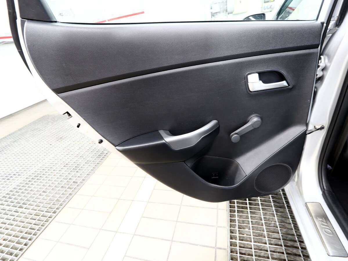 Купить Kia Rio, 2016, 220 000 км.. Фото: #14