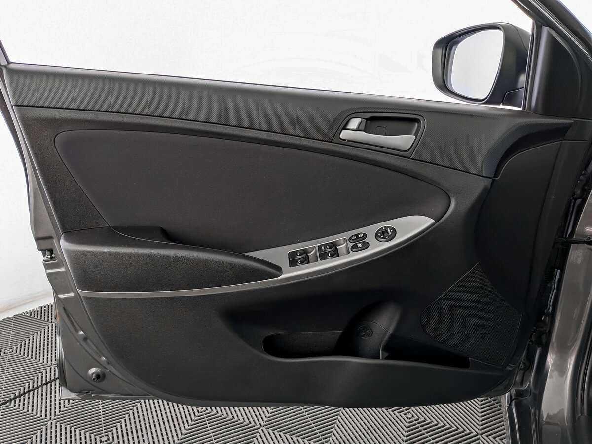 Купить Hyundai Solaris, 2015, 184 890 км.. Фото: #14