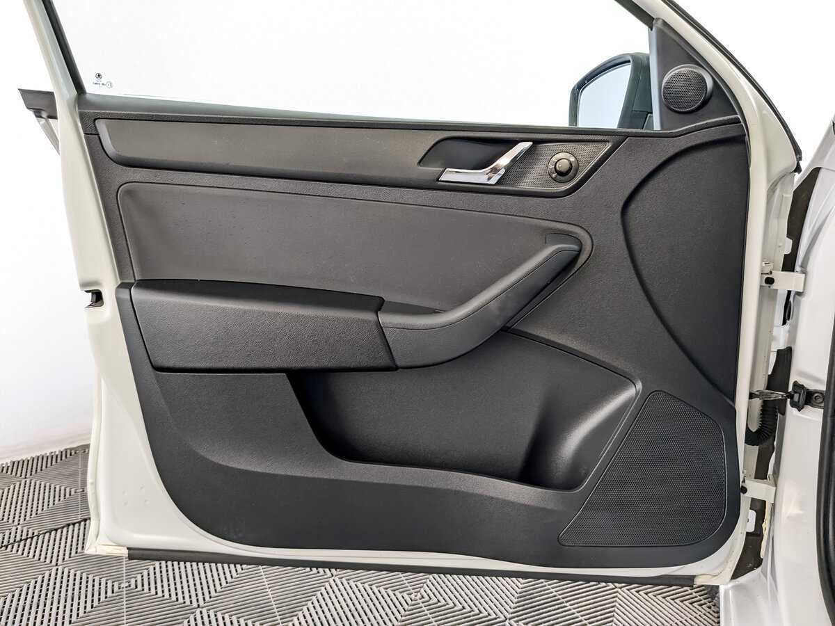 Купить Skoda Rapid, 2017, 189 398 км.. Фото: #18