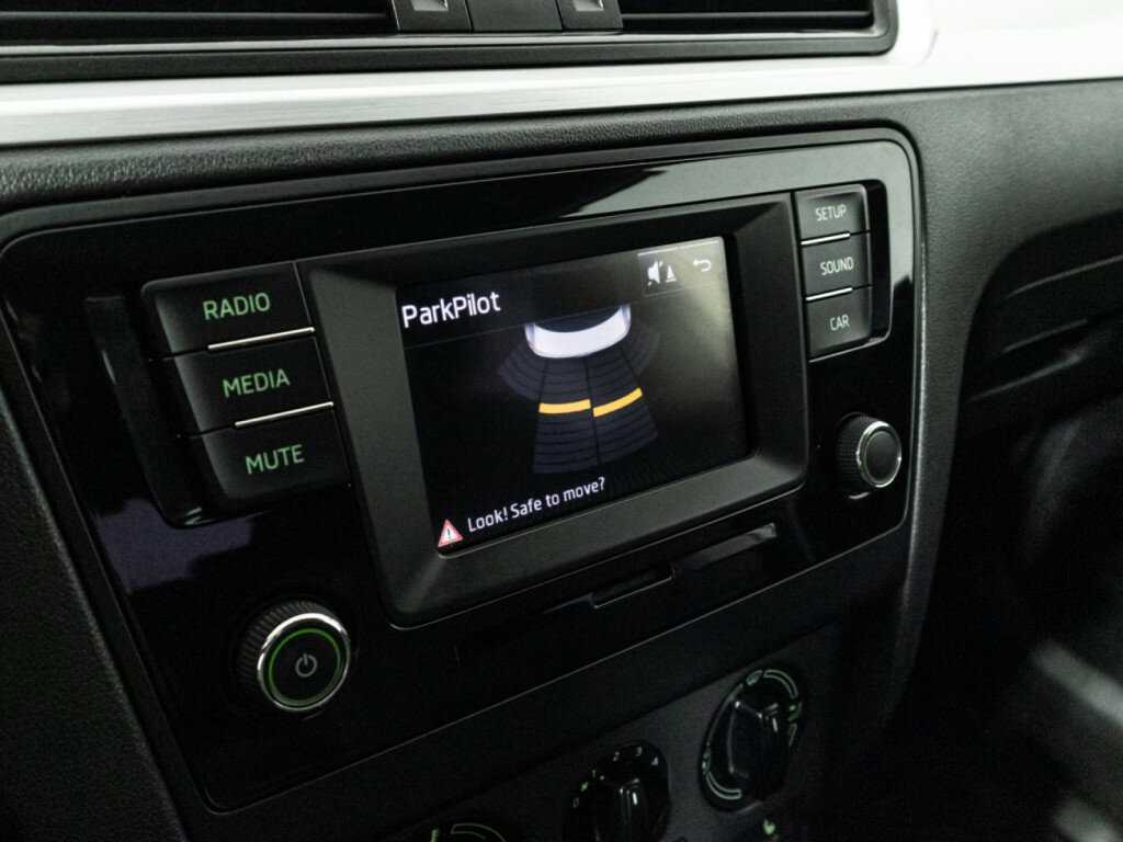 Купить Skoda Rapid, 2016, 103 950 км.. Фото: #15