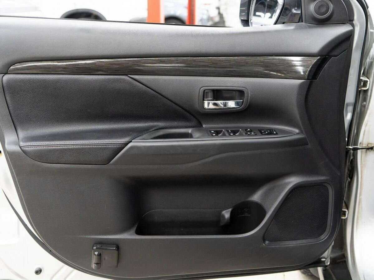 Купить Mitsubishi Outlander, 2017, 191 000 км.. Фото: #14