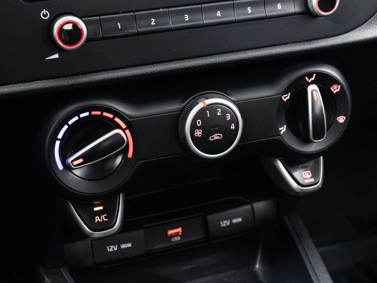 Купить Kia Rio, 2021, 93 989 км.. Фото: #14